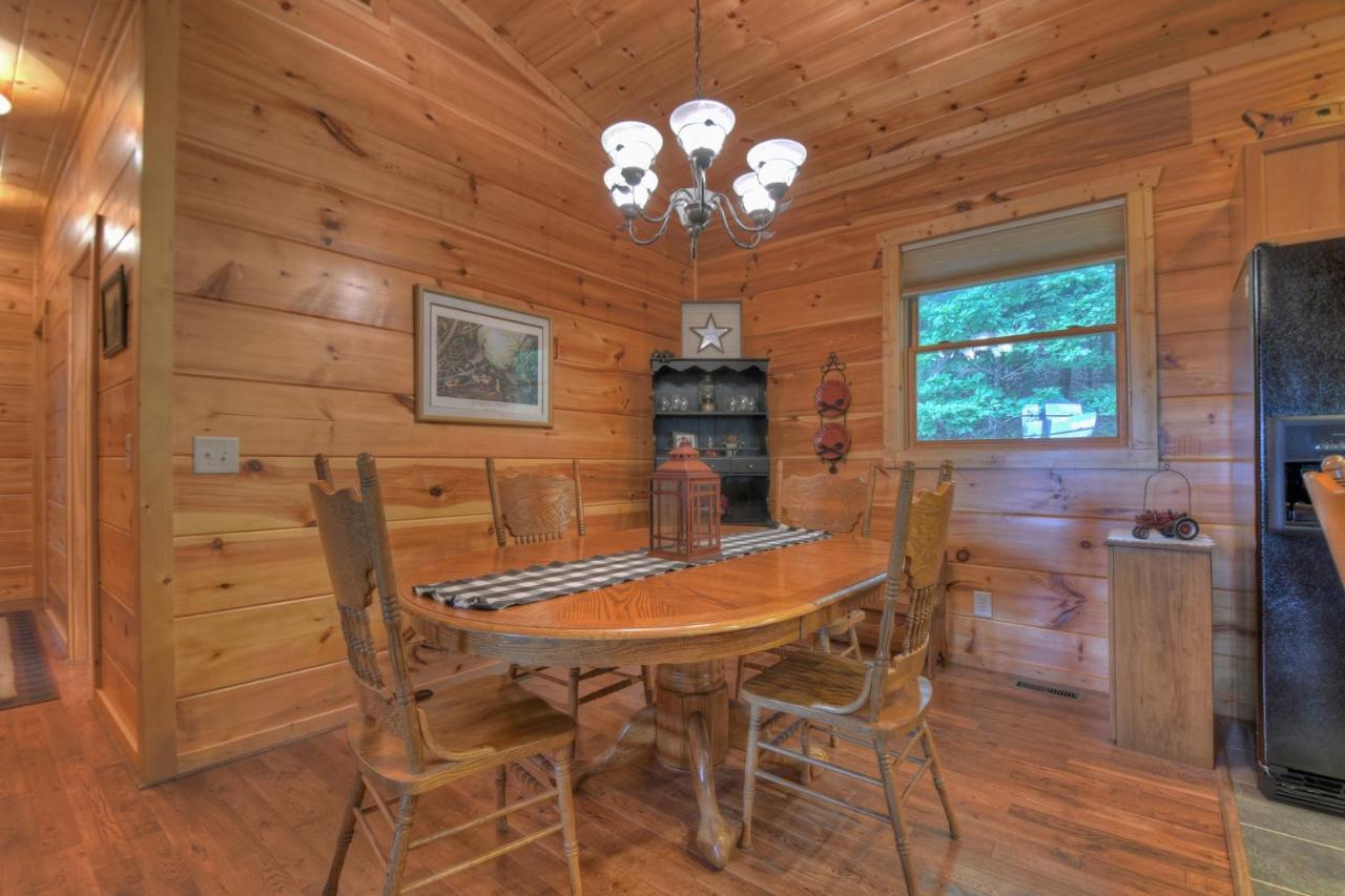 Hawks Hideaway - Cuddleup Villa Mashburn Mill Bagian luar foto